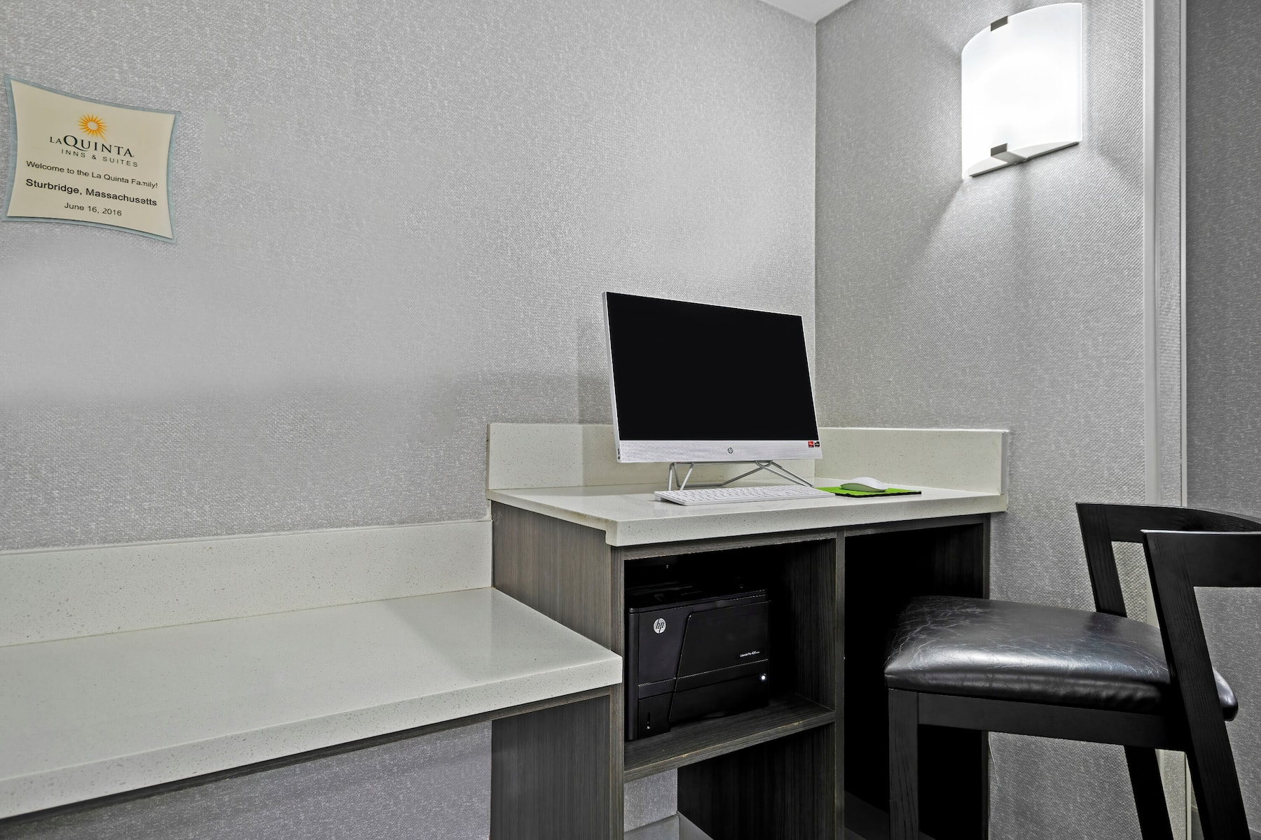 Inviting Business Center